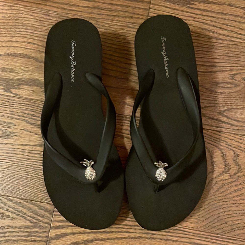 Tommy Bahama Sandals